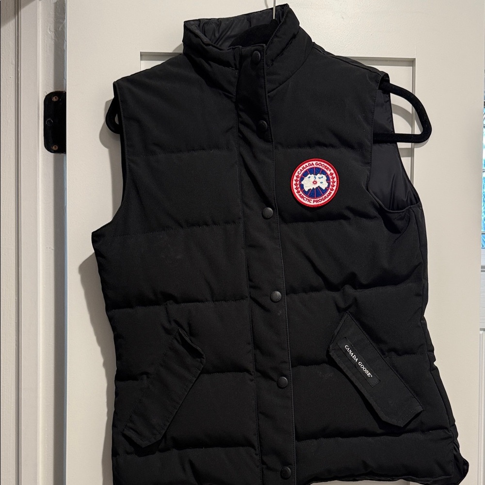 Canada Goose Black Puffer Vest